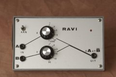 Dit is een foto van de RAVI. Deze biedt extra mogelijkheden tijdens de electroacupunctuur metingen.